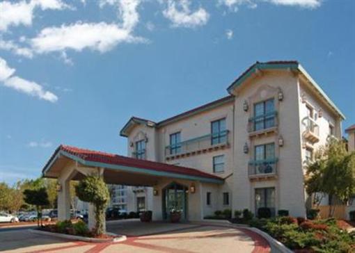 фото отеля Quality Inn & Suites Charlotte (North Carolina)