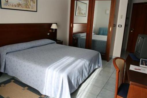 фото отеля Grand Hotel L'Approdo Terracina