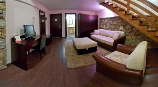 фото отеля Batselas Classic Hotel Argos Orestiko