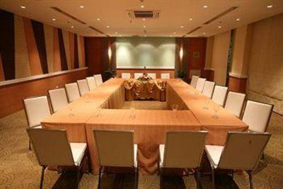 фото отеля The Monmanee Hotel Samut Prakan