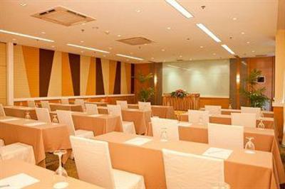 фото отеля The Monmanee Hotel Samut Prakan