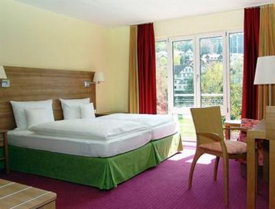 фото отеля Hotel am Kurpark Bad Herrenalb