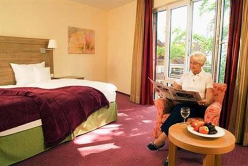 фото отеля Hotel am Kurpark Bad Herrenalb