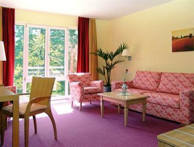 фото отеля Hotel am Kurpark Bad Herrenalb