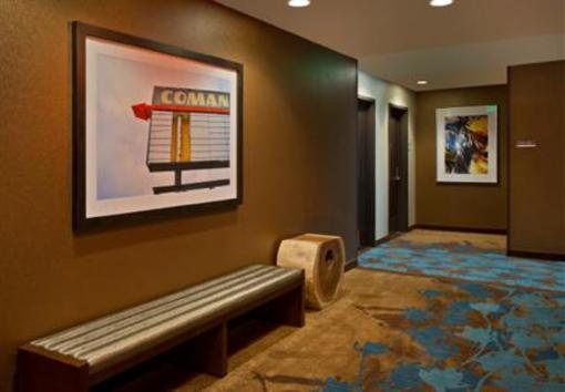 фото отеля SpringHill Suites Denver Downtown