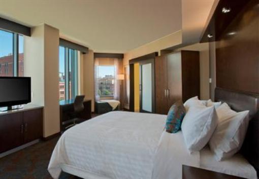 фото отеля SpringHill Suites Denver Downtown