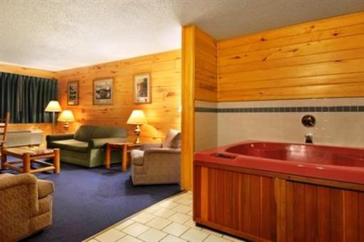 фото отеля Americas Best Value Inn Spirit Mountain Duluth (Minnesota)
