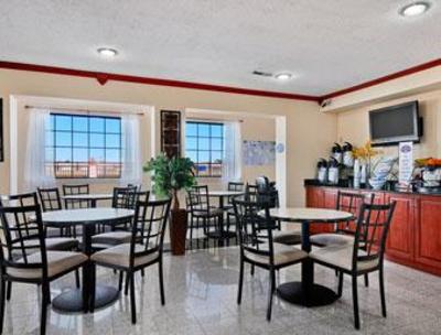 фото отеля Baymont Inn & Suites Oklahoma City Airport