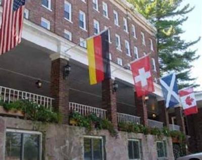 фото отеля The Pines Inn of Lake Placid