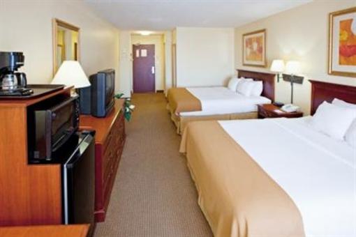 фото отеля Holiday Inn Express Hotel & Suites Muncie