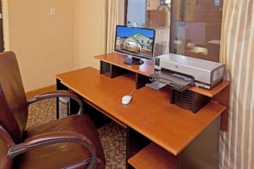 фото отеля Holiday Inn Express Hotel & Suites Muncie