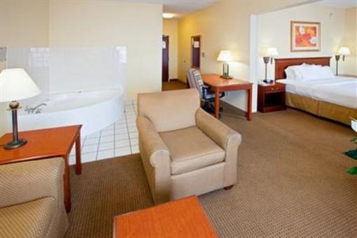 фото отеля Holiday Inn Express Hotel & Suites Muncie