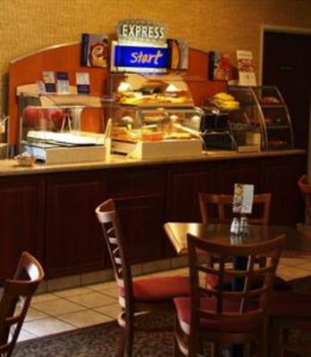 фото отеля Holiday Inn Express Hotel & Suites Muncie