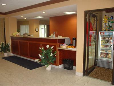 фото отеля Holiday Inn Express Hotel & Suites Muncie