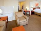 фото отеля Holiday Inn Express Hotel & Suites Muncie