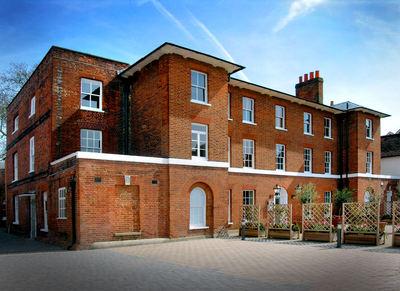 фото отеля Berkshire Rooms at Wokingham Apartments
