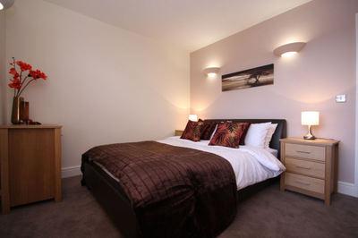 фото отеля Berkshire Rooms at Wokingham Apartments