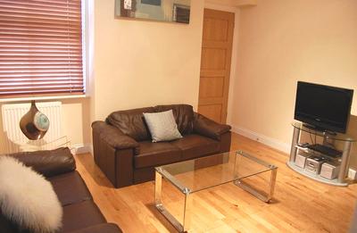 фото отеля Berkshire Rooms at Wokingham Apartments
