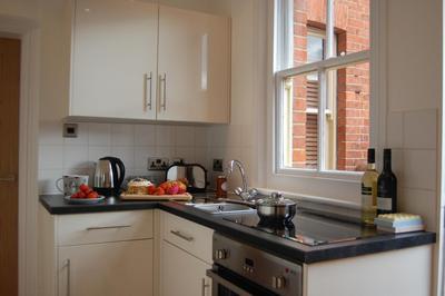 фото отеля Berkshire Rooms at Wokingham Apartments
