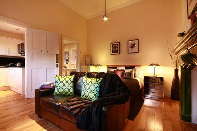 фото отеля Berkshire Rooms at Wokingham Apartments