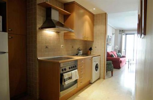 фото отеля Apartamentos Caballero de Gracia