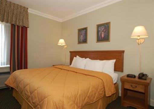 фото отеля Comfort Inn at Founders Tower