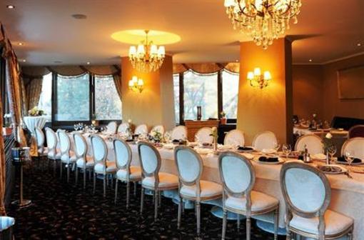фото отеля Aparthotel Alpin Poiana Brasov