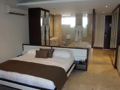 фото отеля Santai Retreat Apartments Casuarina Beach