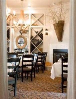 фото отеля Farmhouse Inn & Restaurant