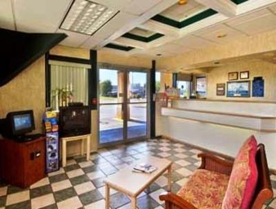 фото отеля Howard Johnson Express Inn - Tampa North Busch Gardens