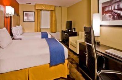 фото отеля Holiday Inn Express Hotel & Suites Boston Garden