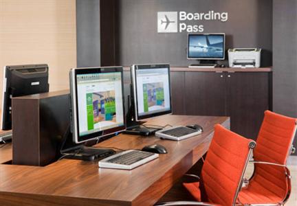 фото отеля Courtyard by Marriott Herndon Reston