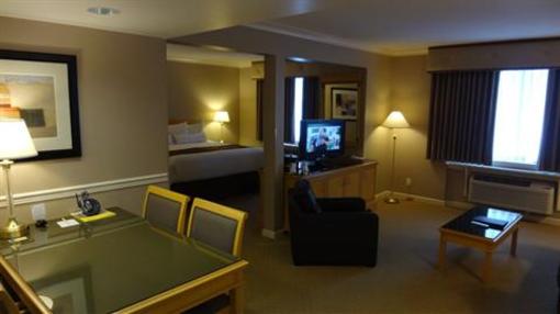 фото отеля Best Western Terra Nova Hotel Trail