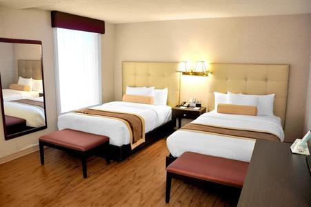 фото отеля BEST WESTERN PLUS Montreal Downtown- Hotel Europa