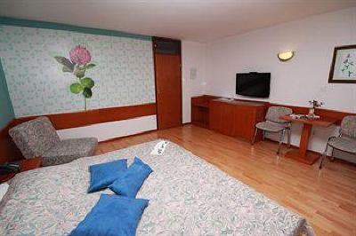 фото отеля Hotel-Pension Tripic