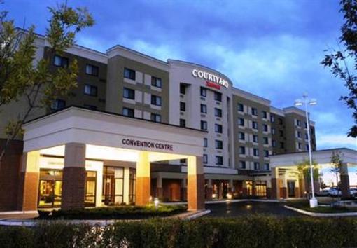 фото отеля Courtyard by Marriott Brampton
