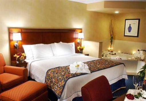 фото отеля Courtyard by Marriott Brampton