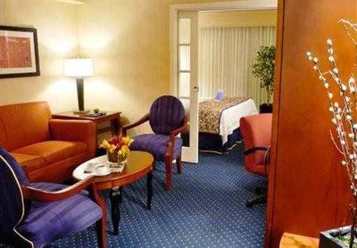 фото отеля Courtyard by Marriott Brampton