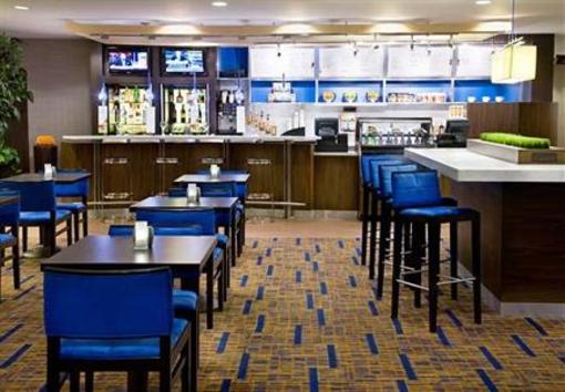 фото отеля Courtyard by Marriott Brampton