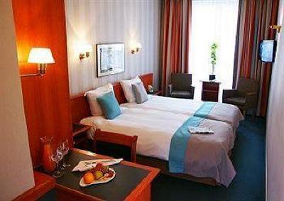фото отеля Hotel Leopold Brussels