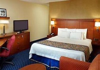 фото отеля Courtyard by Marriott Louisville East