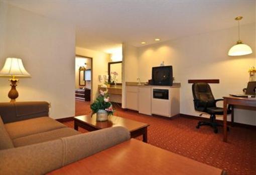 фото отеля BEST WESTERN PLUS Carlton Suites