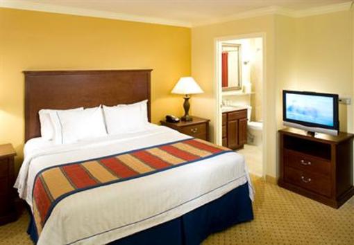 фото отеля TownePlace Suites San Antonio Airport