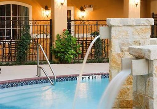 фото отеля TownePlace Suites San Antonio Airport