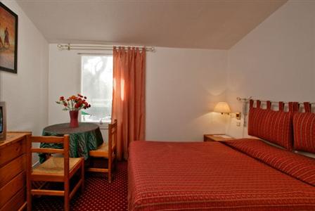 фото отеля Hotel Le Parasol Ars-en-Re