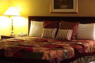 фото отеля Peterborough Inn & Suites Hotel