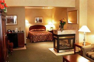 фото отеля Peterborough Inn & Suites Hotel