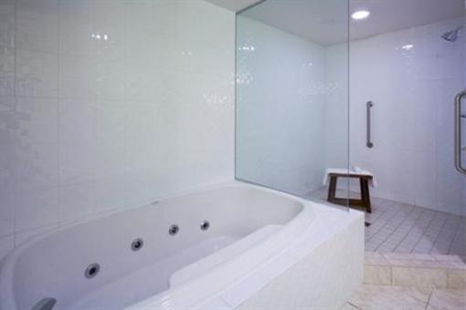 фото отеля Hotel Indigo Jacksonville Deerwood Park