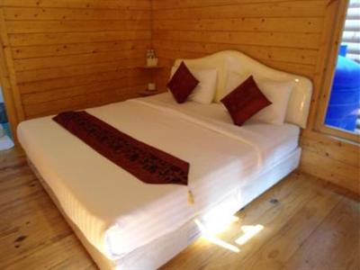 фото отеля Log Home Boutique Hotel