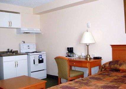 фото отеля Econo Lodge & Suites